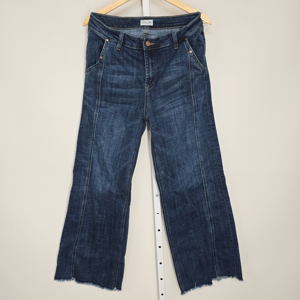 Hint of Blu Women Size 30 Wide Leg Cropped Jeans Dark Wash Raw Hem Seamed Front‎